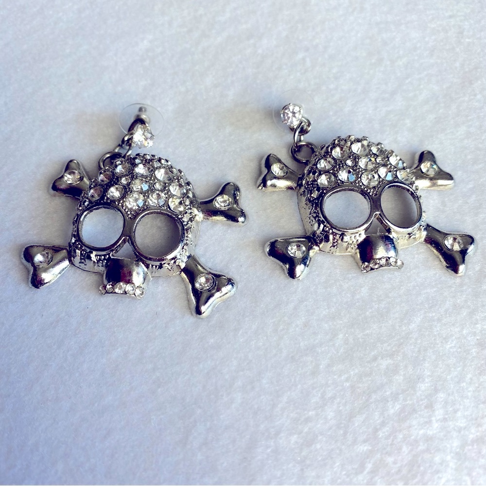 Skull Earrings w/Rhinestones Silver Tone Pierced Dangle Drop Halloween Gothic - Picture 3 of 8